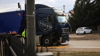 Ostrów Mazowiecka - Do zdarzenia drogowego doszło na ulicy Lubiejewskiej. Samoch
