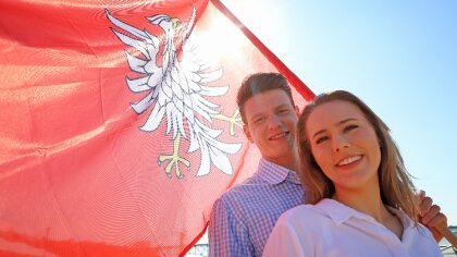 Ostrów Mazowiecka - Symbol dumy i zjednoczenia - to flaga województwa mazowiecki