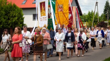 Ostrów Mazowiecka - Wierni z Ostrowi Mazowieckiej uczestniczyli w procesjach Boż