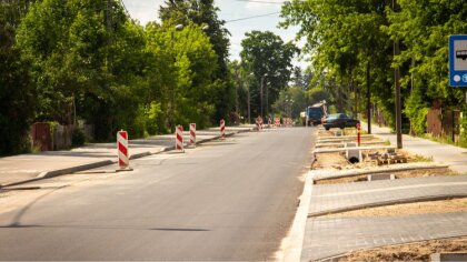 Ostrów Mazowiecka - Nadal trwa przebudowa ulicy Sikorskiego od skrzyżowania z ul