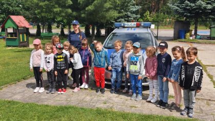 Ostrów Mazowiecka - Policjanci z Ostrowi Mazowieckiej oraz Małkini Górnej od wie