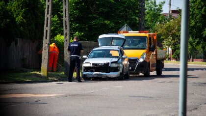 Ostrów Mazowiecka - Do kolizji z udziałem dwóch aut doszło w piątkowy poranek na