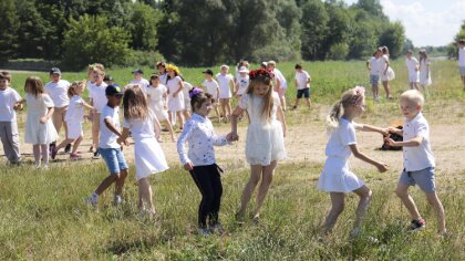 Ostrów Mazowiecka - Radosne chwile, ciepło ogniska i wiatr we włosach podczas ta