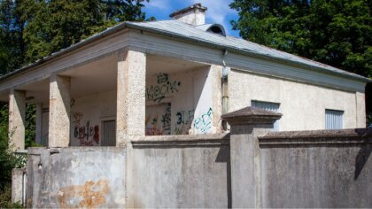 Ostrów Mazowiecka - Budynek byłego biura przepustek na świetlicę gminną w Komoro