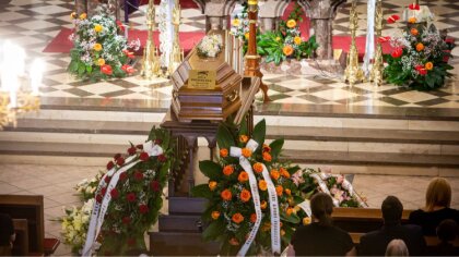 Ostrów Mazowiecka - Społeczność ostrowska pożegnała w ostatniej drodze Zofię Pod