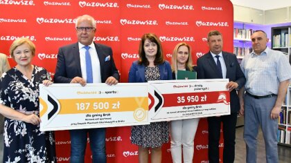 Ostrów Mazowiecka - Burmistrz miasta i gminy Brok podpisał umowy z przedstawicie