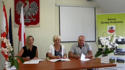 Ostrów Mazowiecka - Wójt gminy Zaręby Kościelne podpisała umowę z wykonawcą inwe
