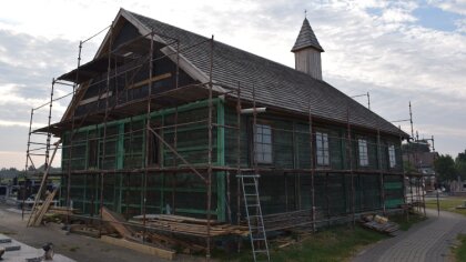 Ostrów Mazowiecka - Rozpoczęły się prace remontowo-konserwatorskie kaplicy cment