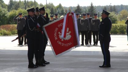 Ostrów Mazowiecka - Za nami uroczyste nadanie sztandaru Komendy Powiatowej Polic