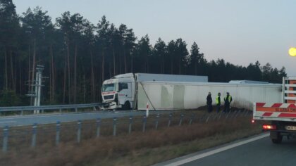 Ostrów Mazowiecka - W piątkowy poranek na drodze s 8 w miejscowości Nagoszewo do