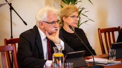 Ostrów Mazowiecka - Temat wynagrodzenia nauczycieli, którzy zatrudnieni są w szk