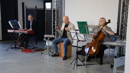 Ostrów Mazowiecka - W budynku Starej Elektrowni odbyły się audycje muzyczne. Pod