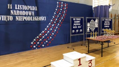 Ostrów Mazowiecka - Z okazji Święta Niepodległości w Hali Sportowej Gminnego Cen