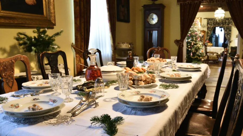 Tradycje bożonarodzeniowe w różnych regionach Polski zmieniały się na przestrzeni lat. Część z nich pozostała, niektóre zastąpiono nowym