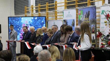 Ostrów Mazowiecka - Oficjalnie otwarto przebudowaną salę gimnastyczną w Zespole 