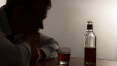 Ostrów Mazowiecka - W Polsce wystawianych jest coraz więcej zaświadcze