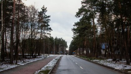 Ostrów Mazowiecka - Zachmurzenie duże z przejaśnieniami. Okresami opady deszczu,