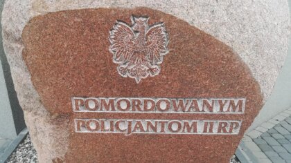 Ostrów Mazowiecka - Msza Święta w intencji zmarłych i pomordowanych policjantów 