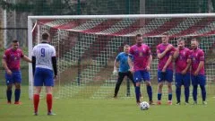 Iskra Zaręby Kościelne gra w niedzielę. Lider Klasy B sprawdzi formę przed wiosną