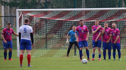 Ostrów Mazowiecka - Przed nami ostatnia kolejka Klasy B.
[foto]34267[/foto]
Is