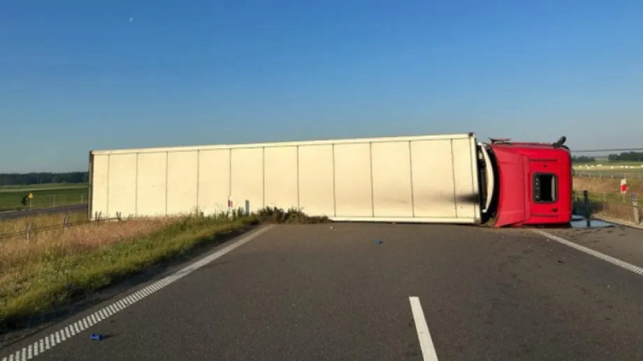 Funkcjonariusze policji z Podlasia poinformowali o zdarzeniu, do którego doszło dziś rano. Na trasie S8 w Wyszomierzu Wielkim. Kierowcy byli kie