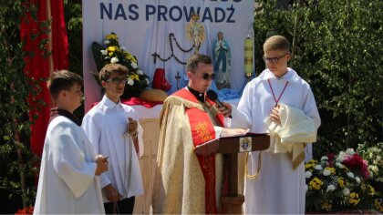 Ostrów Mazowiecka - Dzisiaj, w uroczystość Bożego Ciała, wierni z parafii pw. Wn