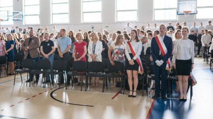 Ostrów Mazowiecka - O godzinie 9:00, 23 czerwca 2023 roku, dzwonek szkolny w Lic