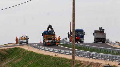 Ostrów Mazowiecka - Trwają prace przy budowie ronda łączącego trasę Via Baltica 
