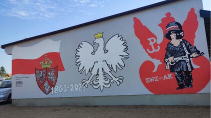 Ostrów Mazowiecka - W Starym Lubotyniu powstał mural, który przedstawia ważne sy