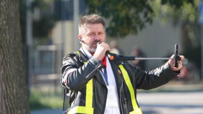 Ostrów Mazowiecka - Przed budynkiem Sądu Rejonowego w Ostrowi Mazowieckiej doszł
