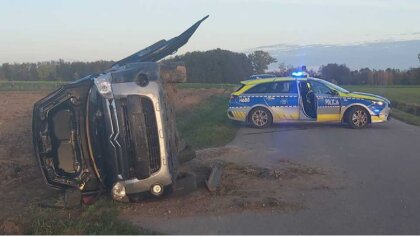 Ostrów Mazowiecka - Małkińscy funkcjonariusze wyjaśniają okoliczności wypadku, d