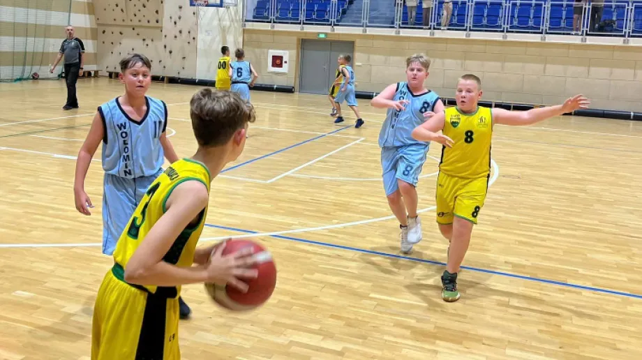 Fot. MKS Ostrowianka koszykówka