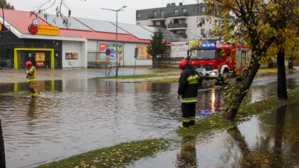 Ostrów Mazowiecka - W niedzielny poranek 22 października przez Ostrów Mazowiecką