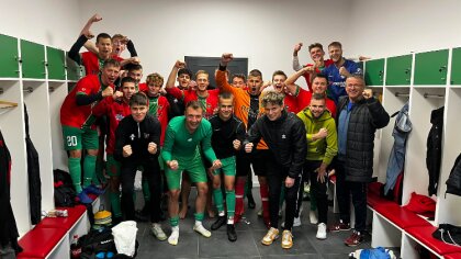 Ostrów Mazowiecka - Piłkarze Rafała Marcyniuka ograli 3:1 Tajfun Jartypory. Spot