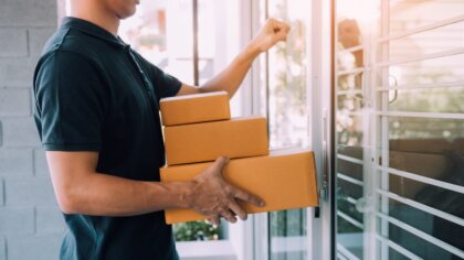 Ostrów Mazowiecka - Najprostszym sposobem na wysłanie paczki do Polski z USA jes