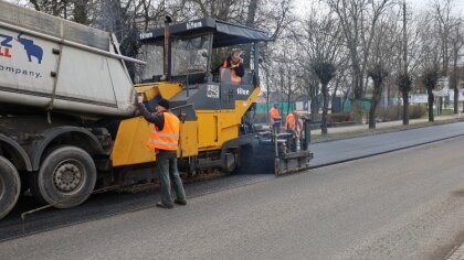 Ostrów Mazowiecka - Dobiega końca remont ulicy 3 Maja w Ostrowi Mazowieckiej. Wy