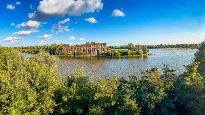 Ostrów Mazowiecka - Nowy Dwór Mazowiecki to urokliwe miasteczko położone w wojew