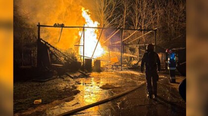 Ostrów Mazowiecka - W gminie Zaręby Kościelne doszło do pożaru budynku. W garażu