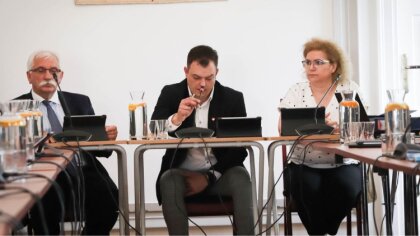 Ostrów Mazowiecka - Nieoczekiwanie podczas ostatniej sesji rady miasta przewodni