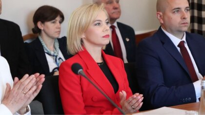 Ostrów Mazowiecka - Na ostatniej sesji rady powiatu ostrowskiego radna Ewa Młyna