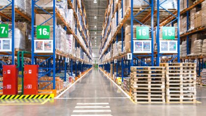 Ostrów Mazowiecka - Wybór odpowiedniego regału magazynowego jest kluczowy dla sp