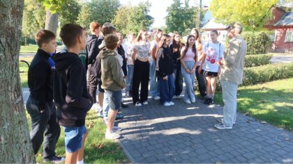 Ostrów Mazowiecka - Młodzież z klasy VII Szkoły Podstawowej nr 1 w Ostrowi Mazow