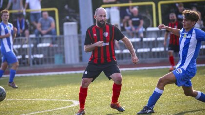 Ostrów Mazowiecka - W zespole MKS-u Małkinia zagra Kamil Barzał. Środkowy pomocn