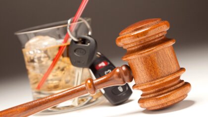 Ostrów Mazowiecka - Styl jazdy kierującej toyotą wzbudził poważne podejrzenia, a