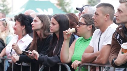 Ostrów Mazowiecka - Podczas konferencji prasowej burmistrz Hubert Betlejewski od