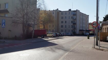 Ostrów Mazowiecka - Na skrzyżowaniu ulic Bolesława Prusa, Sielskiej i Okrzei w O