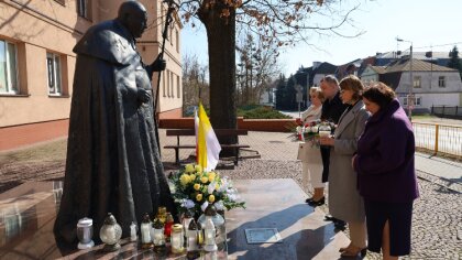 Ostrów Mazowiecka - 2 kwietnia 2025 roku minęło dokładnie 20 lat od śmierci Jana
