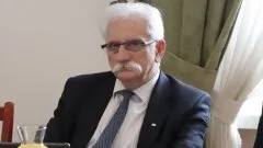 Radny Waldemar Pałys pyta o zmiany w urzędzie. Po reorganizacji przybyło etatów