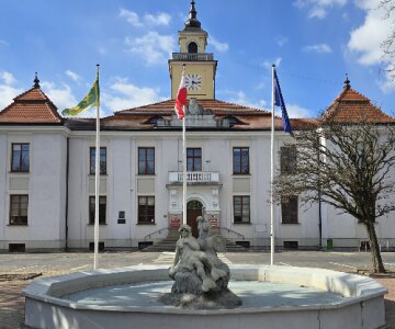 Ostrów Mazowiecka - Burmistrz Ostrowi Mazowieckiej Hubert Betlejewski ogłosił dz