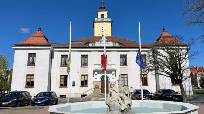 Ostrów Mazowiecka - Dziś, 26 kwietnia, w dniu pogrzebu papieża Franciszka, na te